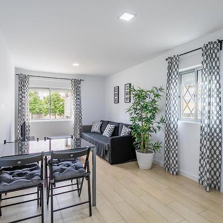 דירות ליסבון House Black & White מראה חיצוני תמונה